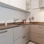 דירה I Guardinfanti By Happyhostorino *